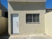 Casa com 2 dormitórios à venda, 70 m² por R$ 270.000...