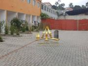 Casa com 2 dormitórios à venda, 75 m² por R$ 290.000,00...