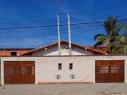 Casa com 2 dormitórios à venda, 75 m² por R$ 298.000,00...