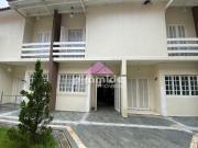 Casa com 2 dormitórios à venda, 77 m² por R$ 350.000,00...