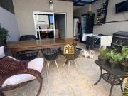 Casa com 2 dormitórios à venda, 77 m² por R$ 590.000,00...