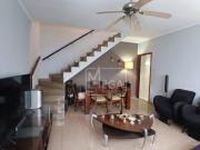 Casa com 2 dormitórios à venda, 78 m² por R$ 650.000...