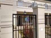 Casa com 2 dormitórios à venda, 79 m² por R$ 350.000...