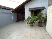 Casa com 2 dormitórios à venda, 81 m² por R$ 295.000,00...