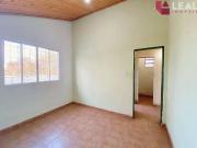 Casa com 2 dormitórios à venda, 87 m² por R$ 260.000,00...