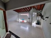 Casa com 2 dormitórios à venda, 91 m² por R$ 600.000...