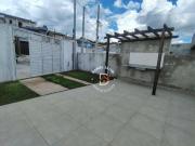 Casa com 2 dormitórios à venda, 98 m² por R$ 420.000,00...