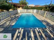 Casa com 2 dormitórios à venda, 50 m² por R$ 330.000,00...