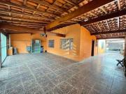 Casa com 2 dormitórios à venda por R$ 700.000,00...