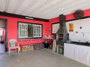 Casa com 2 dormitórios com piscina à venda, 73 m² por R$...