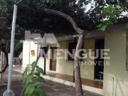 Casa com 2 dormitórios e vagas de garagem, à venda no...