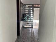 Casa com 2 dormitórios para alugar, 105 m² por R$...