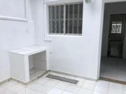Casa com 2 dormitórios para alugar, 90 m² por R$...