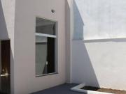 Casa com 2 dormitórios, sendo 1 suíte à venda por R$...