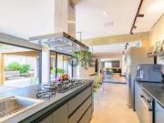 Casa com 2 dormitórios, sendo 2 suítes à venda Granja...