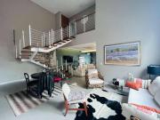 Casa com 2 quartos à venda, 252 m² por R$ 1.700.000...