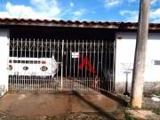 Casa com 2 Quartos e 1 banheiro à Venda, 138 m² por R$...