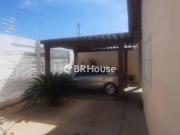 Casa com 2 Quartos e 1 banheiro à Venda, 51 m² por R$...