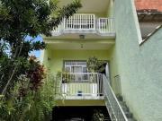 Casa com 2 Quartos e 2 banheiros à Venda, 144 m² por R$...