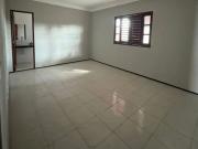 Casa com 2 Quartos e 2 banheiros à Venda, 50 m² por R$...