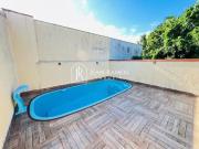 Casa com 2 Quartos e 2 banheiros à Venda, 56 m² por R$...