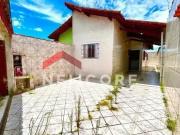 Casa com 2 Quartos e 2 banheiros à Venda, 70 m² por R$...