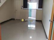 Casa com 2 Quartos e 2 banheiros à Venda, 70 m² por R$...