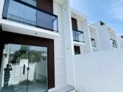 Casa com 2 Quartos e 2 banheiros à Venda, 73 m² por R$...