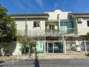 Casa com 2 Quartos e 2 banheiros à Venda, 82 m² por R$...