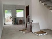 Casa com 2 Quartos e 3 banheiros à Venda, 103 m² por R$...