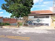 Casa com 2 Quartos e 3 banheiros à Venda, 10 m² por R$...