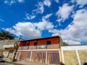 Casa com 2 Quartos e 4 banheiros à Venda, 180 m² por R$...