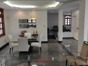 Casa com 2 Quartos e 4 banheiros à Venda, 345 m² por R$...