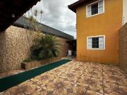 Casa com 2 quartos e área gourmet em Itanhaém