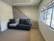 CASA COM 2 QUARTOS E ESPAÇO GOURMET COM TETO RETRÁTIL 2...