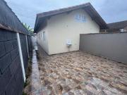 Casa com 2 quartos e espaço para piscina em Itanhaém