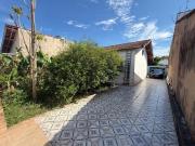 Casa com 2 quartos e espaço para piscina em Itanhaém