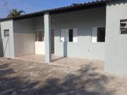 Casa com 2 quartos e espaço para piscina em Itanhaém