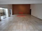 Casa com 2 Quartos em Vargem Grande