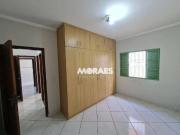 Casa com 2 quartos para alugar, 100 mÂ² por R$...