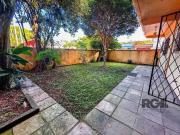 Casa com 2 salas comerciais, 3 quartos, vaga de garagem...