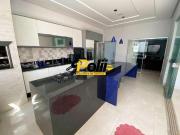 Casa com 2 suítes à venda