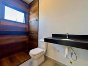 Casa com 33 dormitórios à venda, 210 m² por R$...