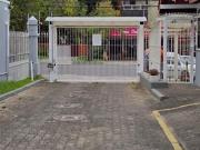 Casa com 3 dorm, 1 suíte e 2 vagas cobertas em...