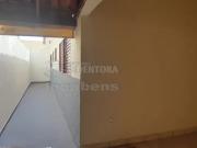 Casa com 3 dormitÃ³rios com armÃ¡rios e 4 vagas de garagem