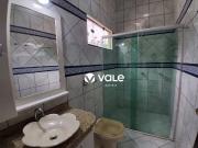 Casa com 3 dormitÃ³rios para alugar, 168 mÂ² por R$...