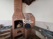 Casa com 3 dormitórios para alugar, 200 m² por R$...