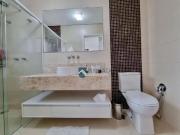 Casa com 3 dormitÃ³rios para alugar, 203 mÂ² por R$...