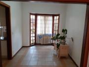 Casa com 3 dormitórios para alugar, 220 m² por R$...