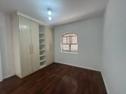 Casa com 3 dormitórios para alugar, 260 m² por R$...